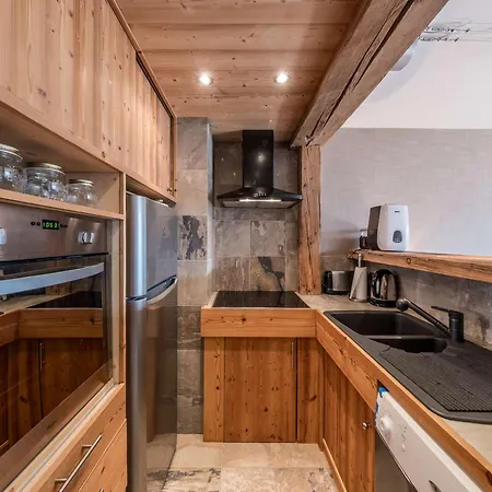 Centre Station 1850, 2 Espaces, 4 A 6 Personnes, Skis Aux Pieds, Wifi, Parking - Fr-1-631-216 Apartment *
